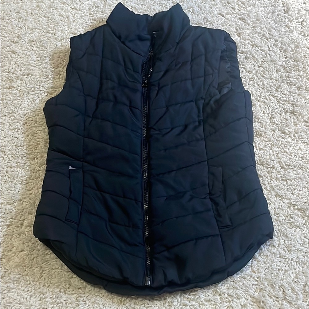 Aeropostale Black Quilted Puffer Vest
